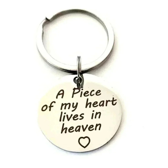 A Piece Of My Heart Lives In Heaven Keychain - Picture 1 of 1